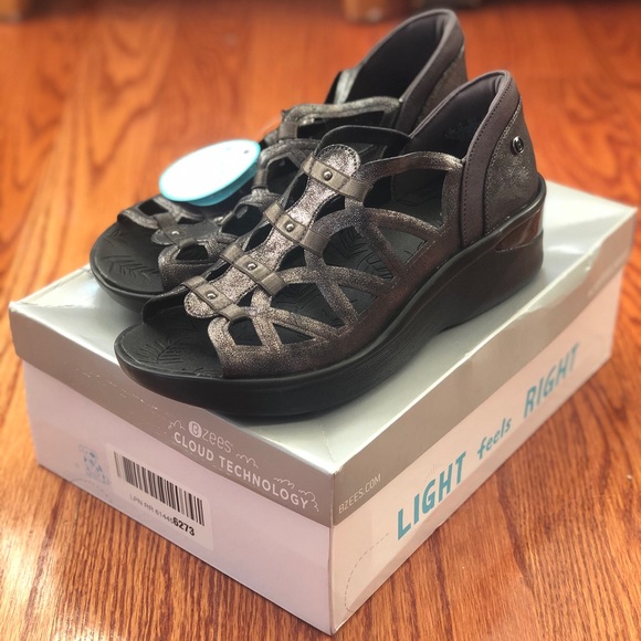 bzees sasha gladiator sandal